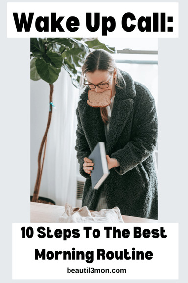 woman late for work. toast in her mouth and rushing to pack her bag. Morning routine ideas. morning routine checklist. how to create a morning routine. how to start a morning routine. what is the best morning routine.