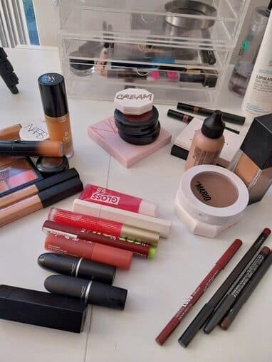 how to declutter makeup
